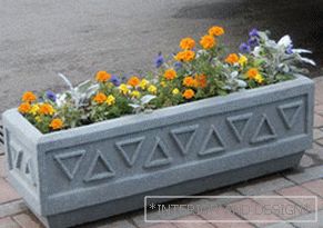 Vasi da fiori in cemento per fiori per esterni.